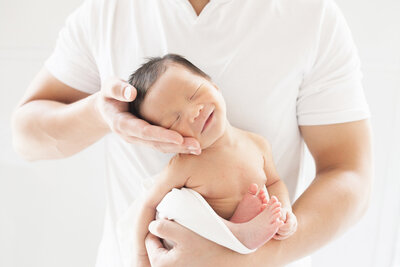 Orange County Minimalist and Natural Newborn Baby Photographer in-home shoot in Irvine