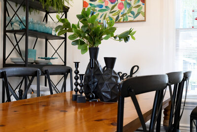 4553 Solina dining