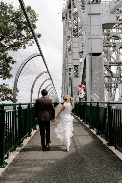 wedding photography on the story bridge in brisbane