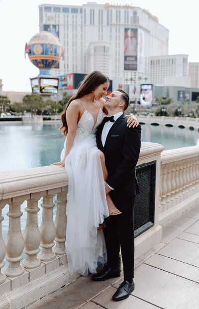 Modern elopement bridals at the Bellagio in Las Vegas