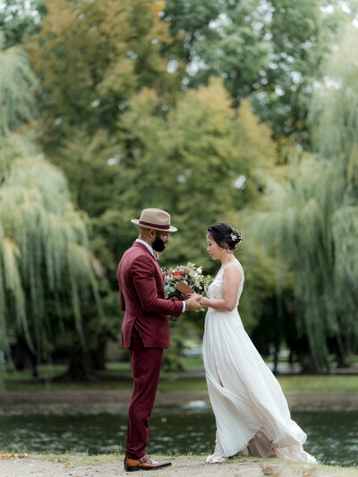 Boston-Wedding-Photographer-SRV- Boston-Public-Garden-41