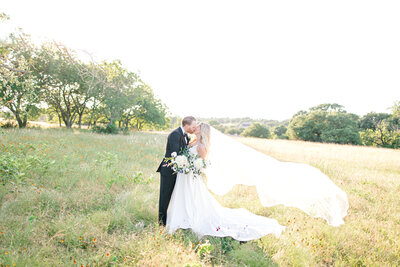 camp lucy wedding photos by allison jeffers photography