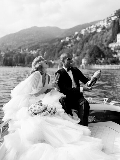 Lake como boat ride for wedding