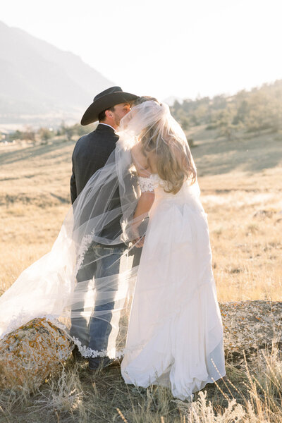 western-wedding-sunlight-basin-wyoming