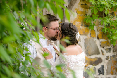 JandDstudio-wedding-gettysburg-brideandgroom-vintage