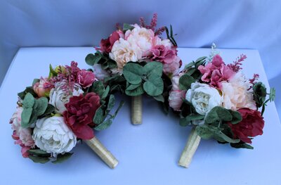 3 bridemaid bouquet