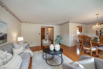3318 Conc Rd 3 living room