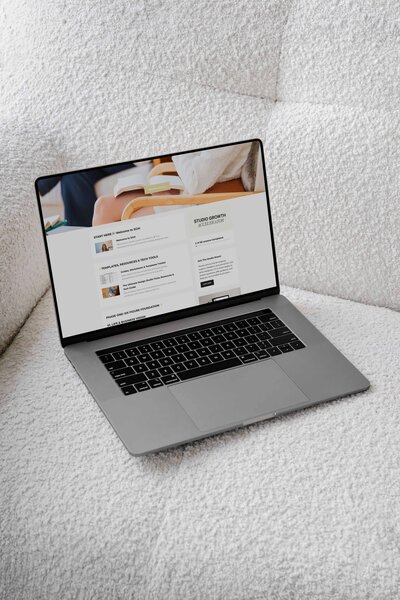 Mockup 10