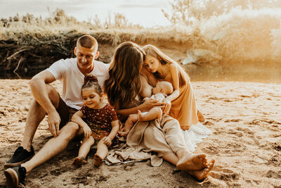 Maternity session at sunset at Valley Garden Park in Wilmington Delaware