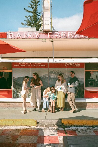 so cal colorful family outdoor photos