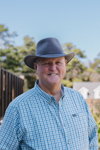Dr. Ron Solomon