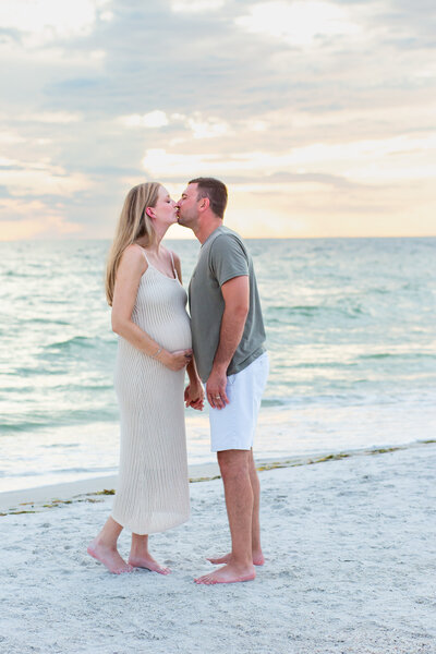 Amy Britton Photography Photographer Family Maternity Portrait Photographer Florida Light Airy Bright Feminine Orlando Winter Park