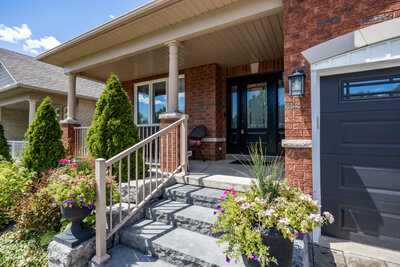 941 Greenleaf front porch (1)