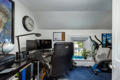 4553 Solina office (1)