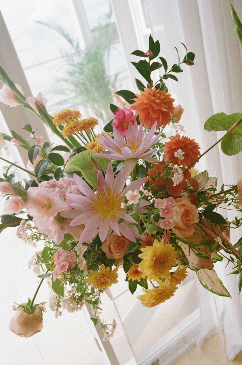 garden-inspired-tropical-arrangements