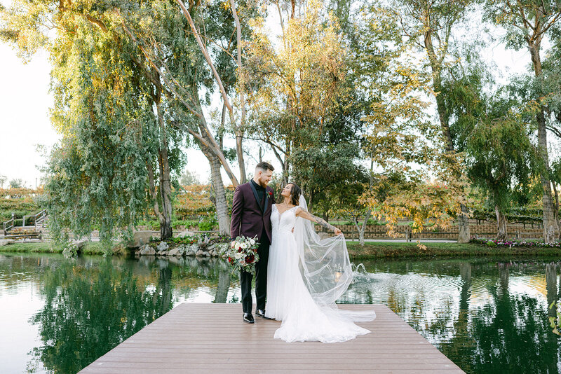 Lake_Oak_Meadows_Wedding_Photographer_15