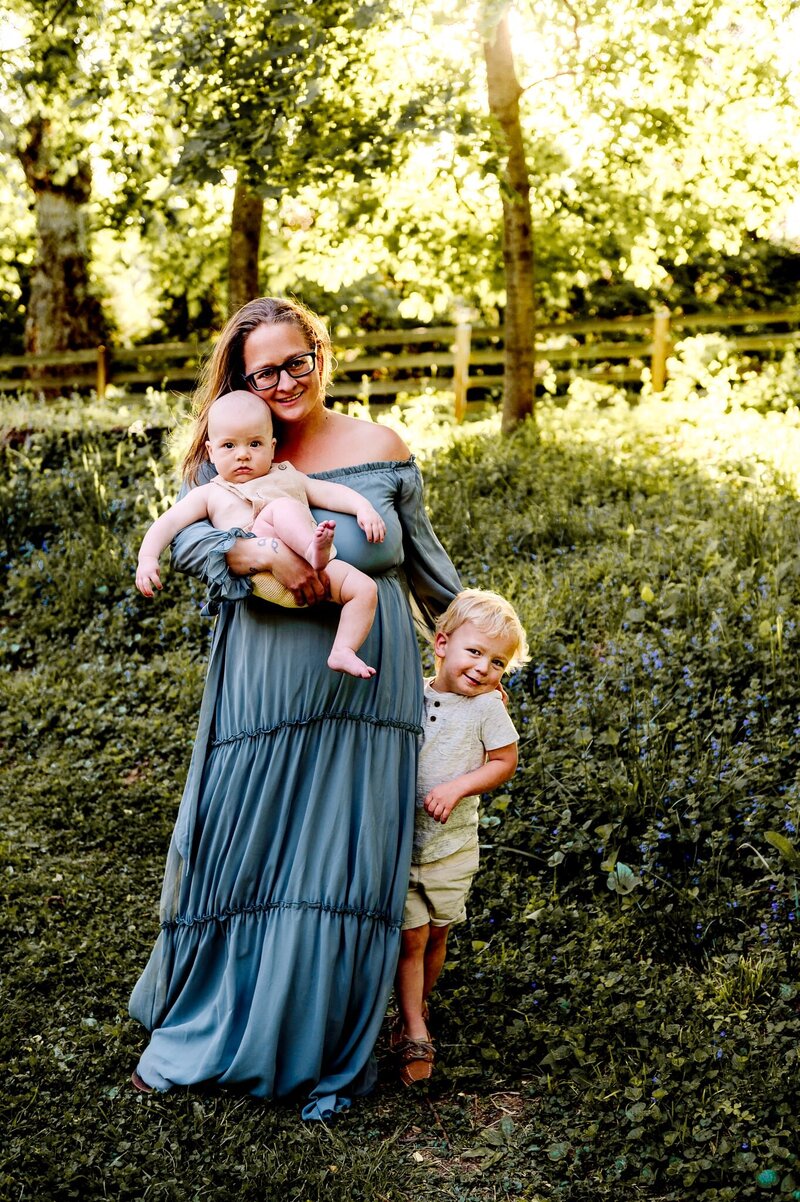 mom and her newborn photos