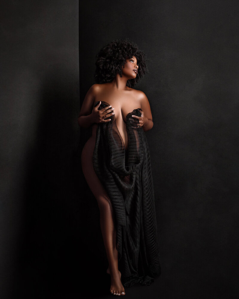 implied nude, maternity photoshoot, boudoir, Syracuse new york, maternity photographer
