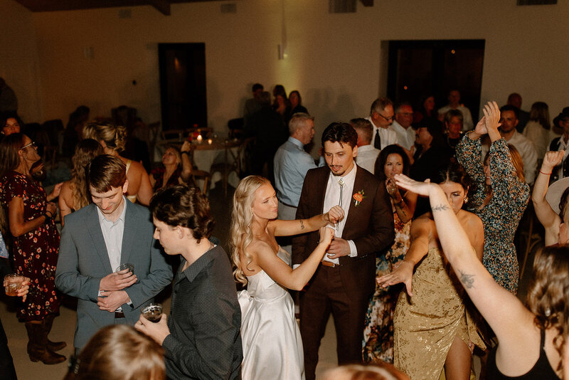 jami-oliver-wedding-preview-taylorraephotofilm-254