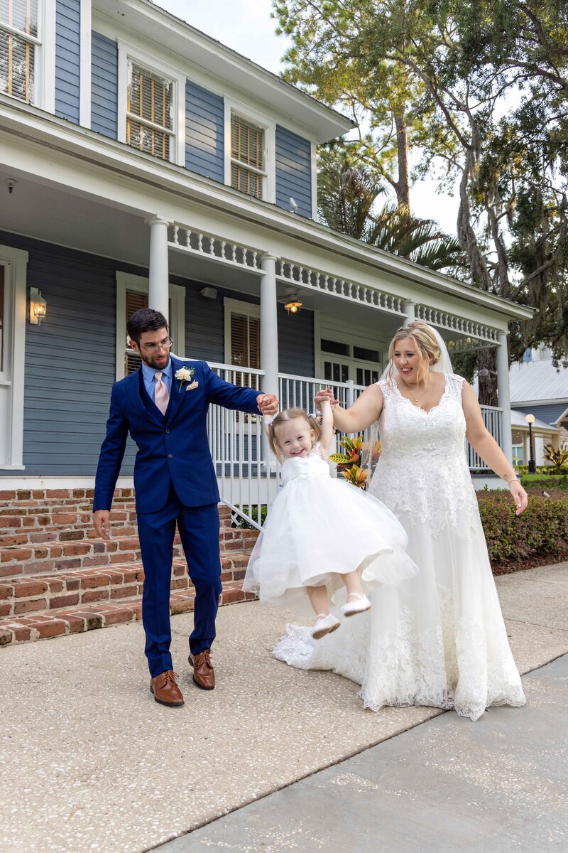 Orlando wedding photographer fun family portrait
