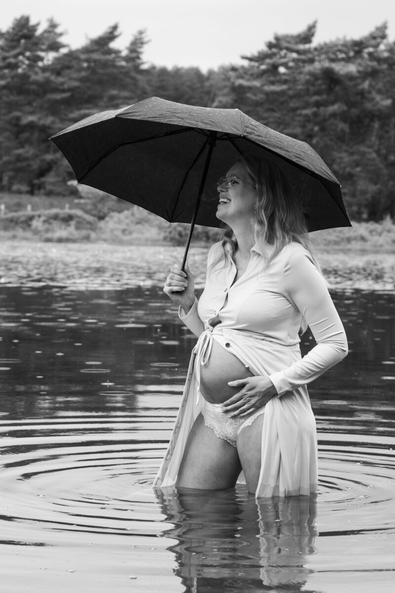 Zwangerschapsshoot buiten in Tienen