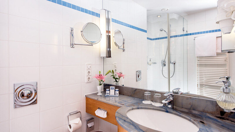 Ansicht des Badezimmers im Hotel Bernstein.