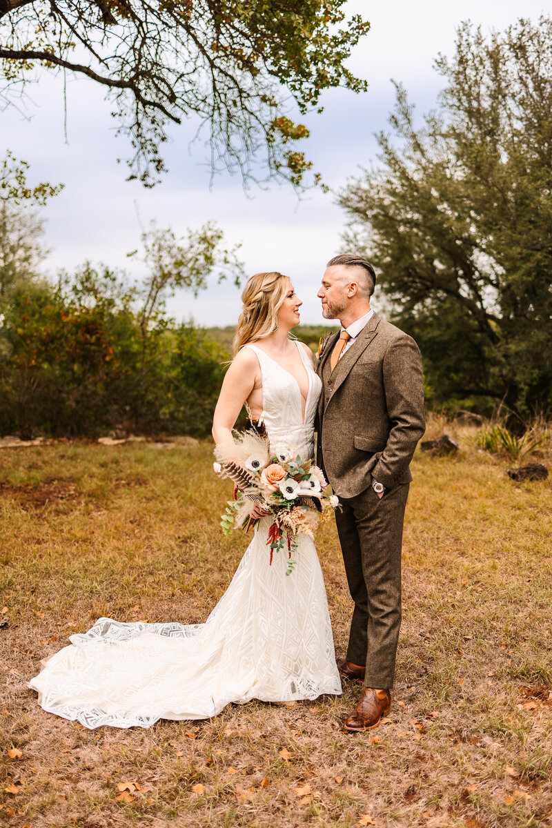 Experience serenity in Silverton with a laid-back wedding, elegant details, and bold colors in Southwest Colorado. Unleash the magic of an untraditional celebration for adventurous couples.