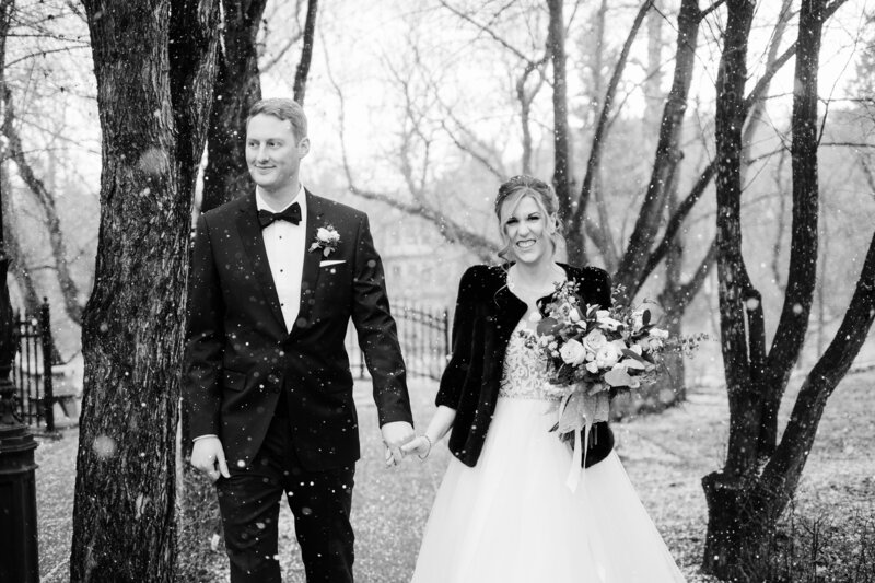 Calgary Wedding Photographer Winter Wedding Jenn Roach BW