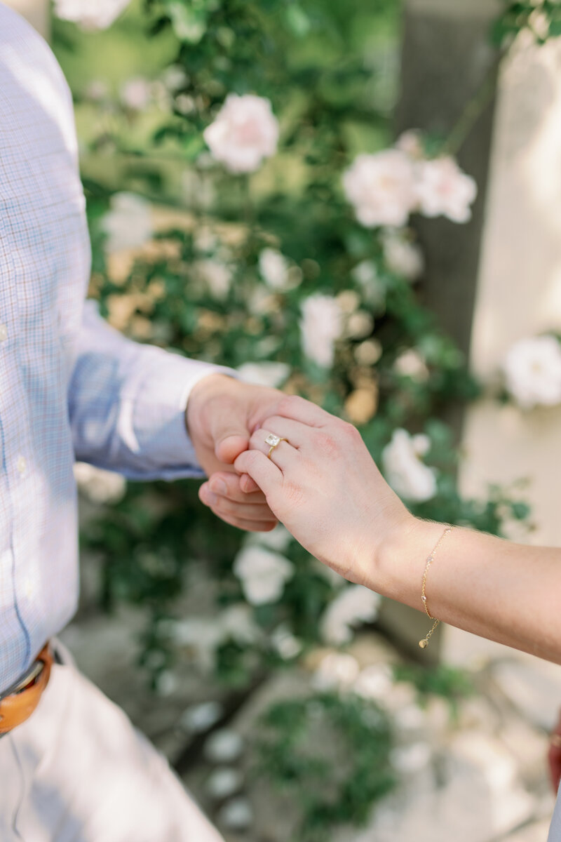 Fort-Worth-Botanic-Gardens-Engagement-Session-Chirstian-Wedding-Photographer-Kortney-Boyett35