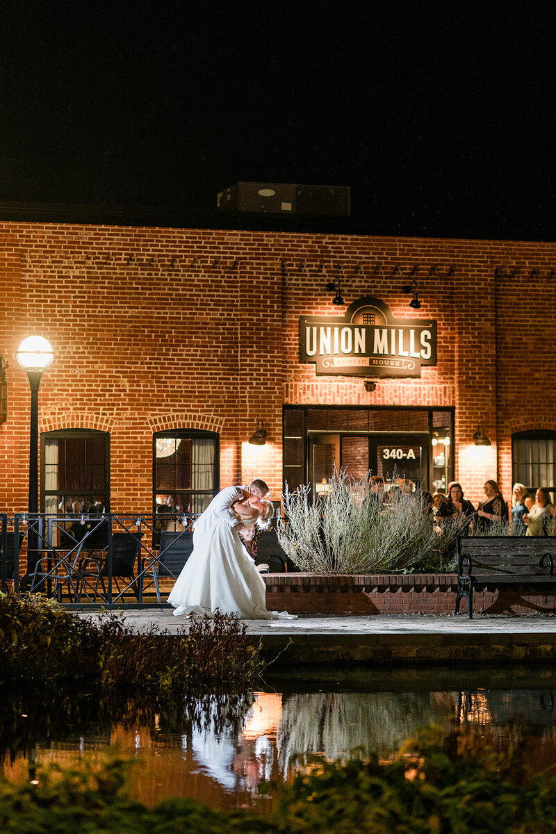 Union-Mills-Public-House-flash-portrait
