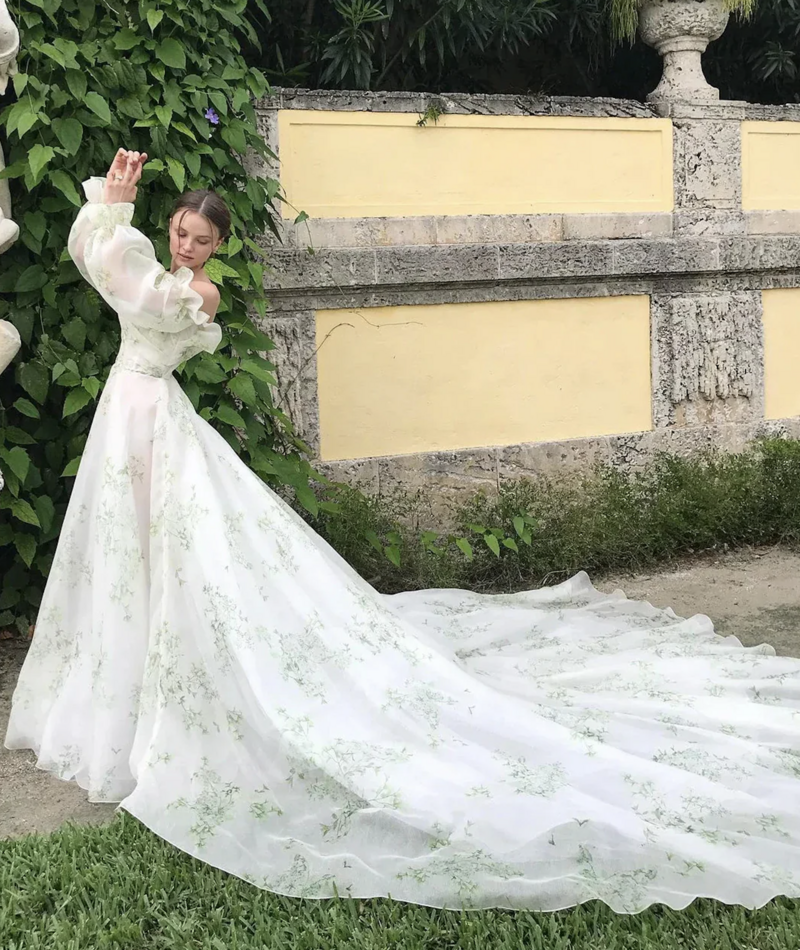 Monique Lhuillier Wedding Dresses