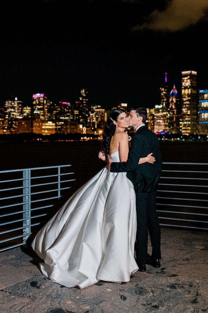 Anamaria Vieriu Photography - Samantha and Zach - wedding - The Adler Planetarium-659