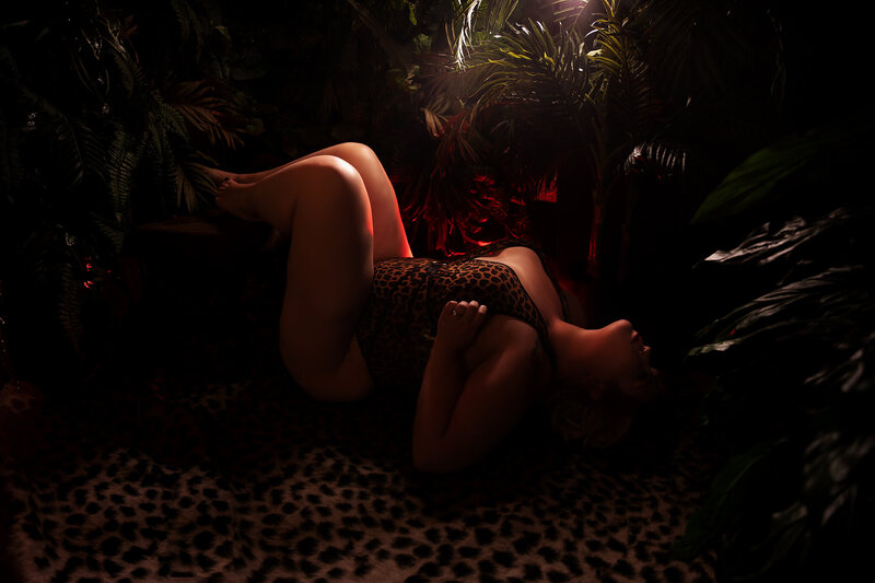 Empowering plus-size boudoir portrait exuding sensuality in Scottsdale, Arizona