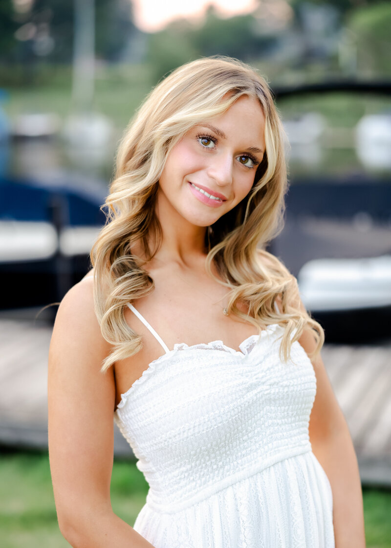 Adriana-wayzata-senior-pictures-9