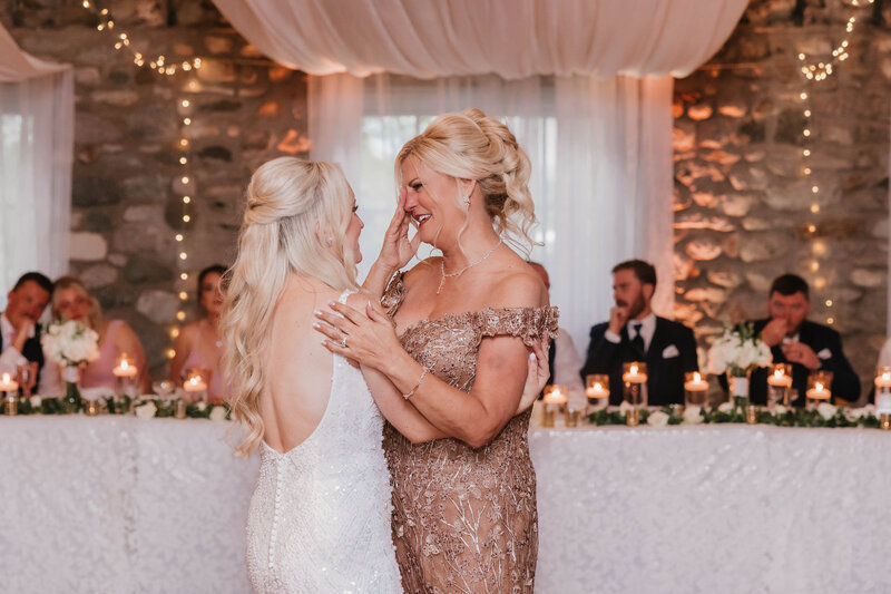 71-A&J - Wedding - Castle Farms - Michigan Wedding Photographer