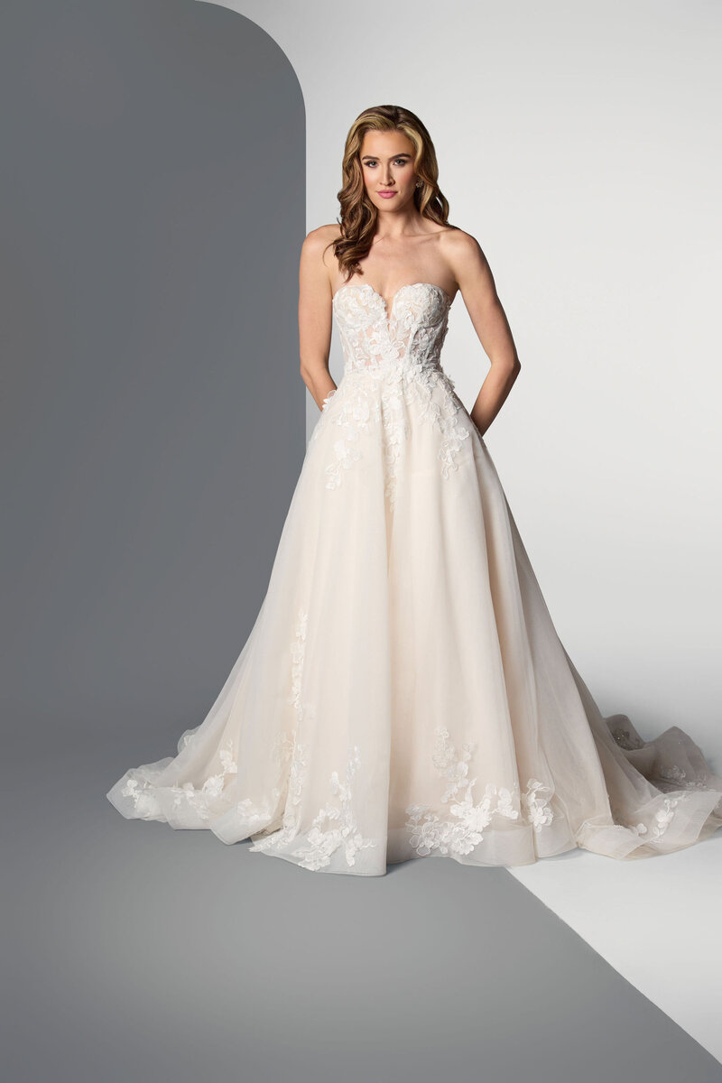 AngelBridalShoot0383HR-EVHR