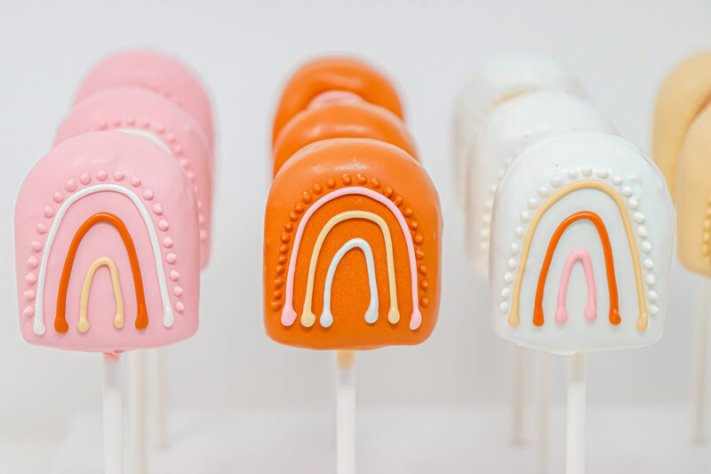 bakery - cakes - cake pops -north dakota -301