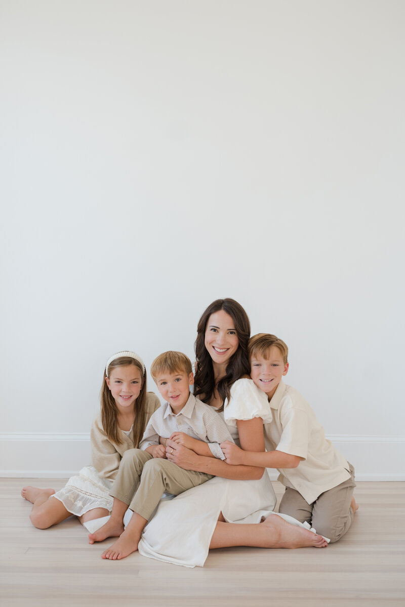 northern virginia studio newborn photographer baby bumps maternity photographer meet emily gerald