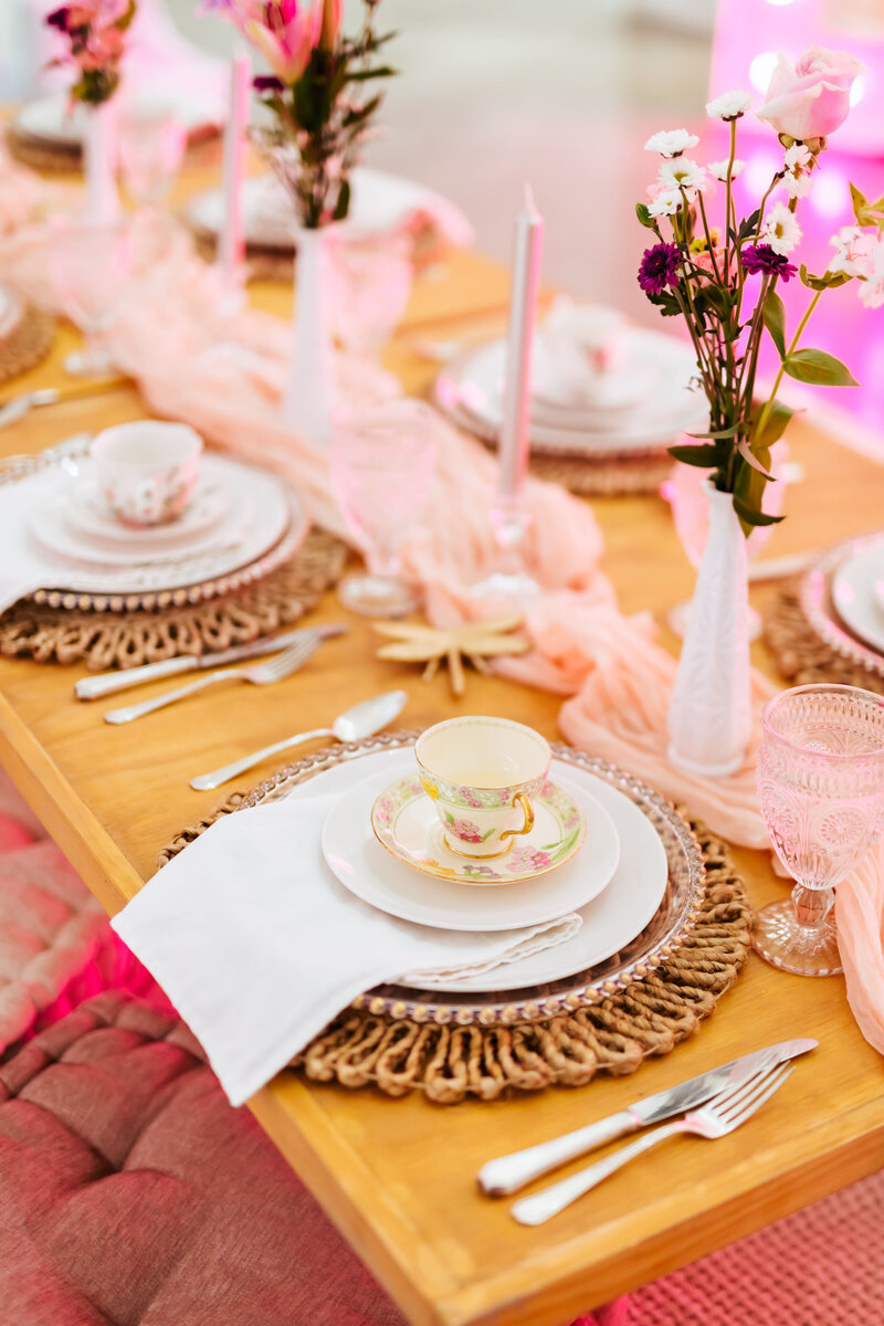 Tea party table decor