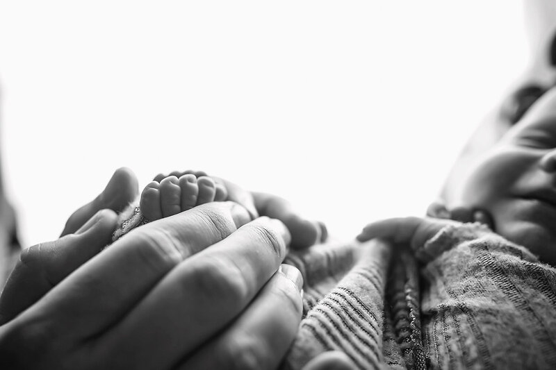 baby toes ashley mcclintock photography