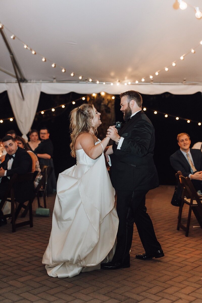 Bride and groom's dance in their wedding