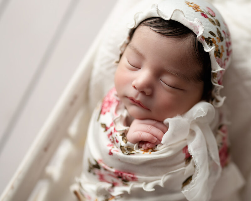 newborn-wraps-bonnets-floral-design