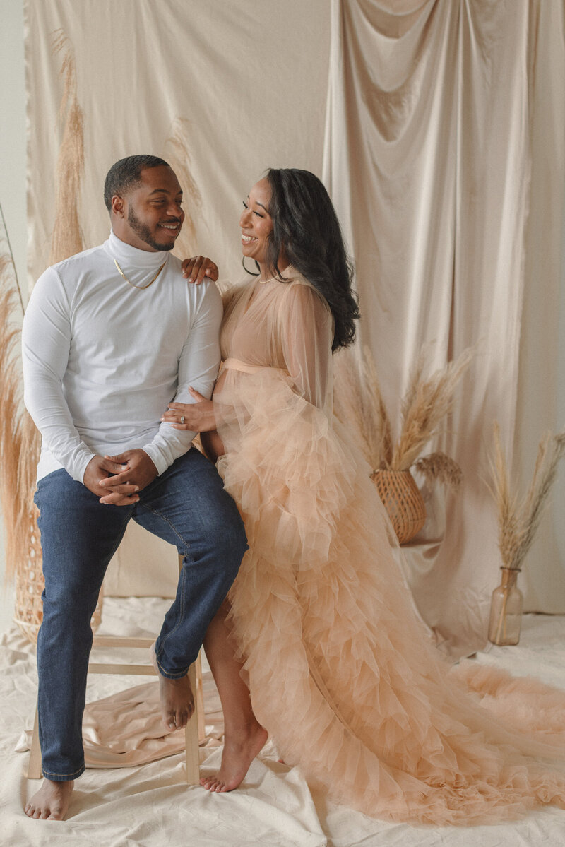JLauryn_Maya-Neutral-Maternity-Studio-Session_WP(25)