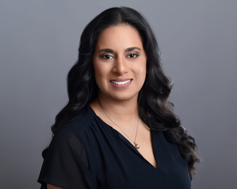Toronto female headshot professional hair and makeup – Ellahrika