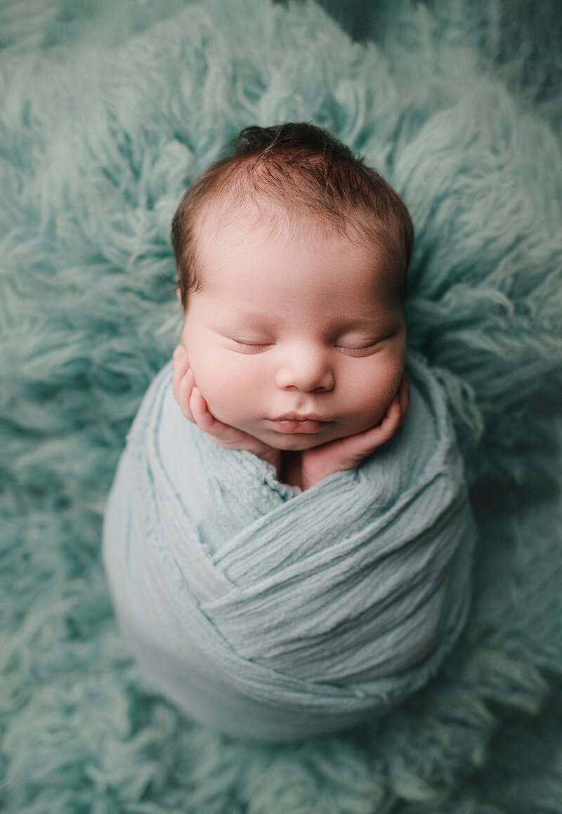 Austin, Texas Newborn Photographer | Baby Girl Newborn Photoshoot