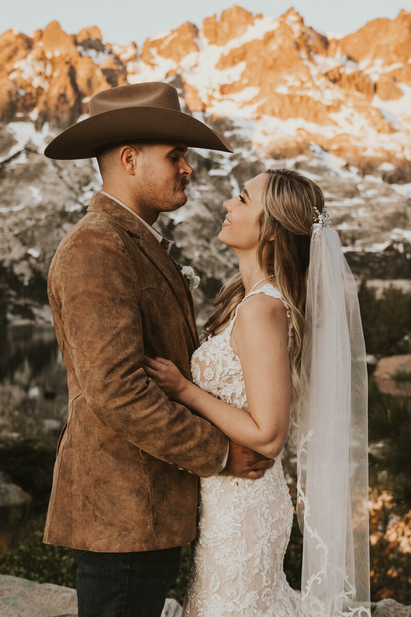 Mikayla-Austin-Sierra-Butte-Elopement-California-98