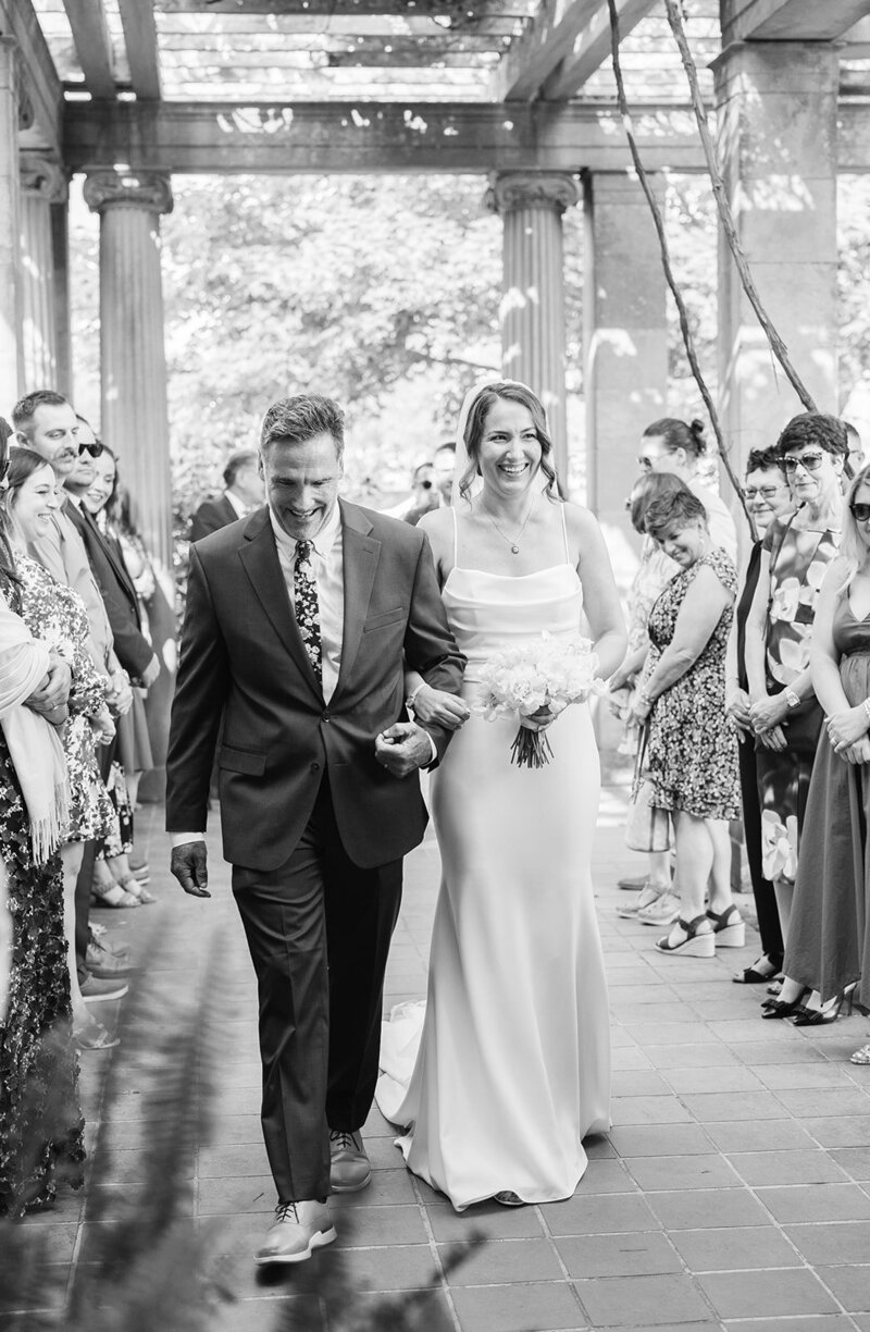 bride-walking-down-aisle