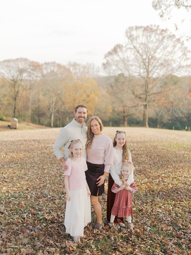 MANN2025FallSessionWilliamsMillGreenspaceFloweryBranch5V2A2048topatlantafamilyphotographer_websize