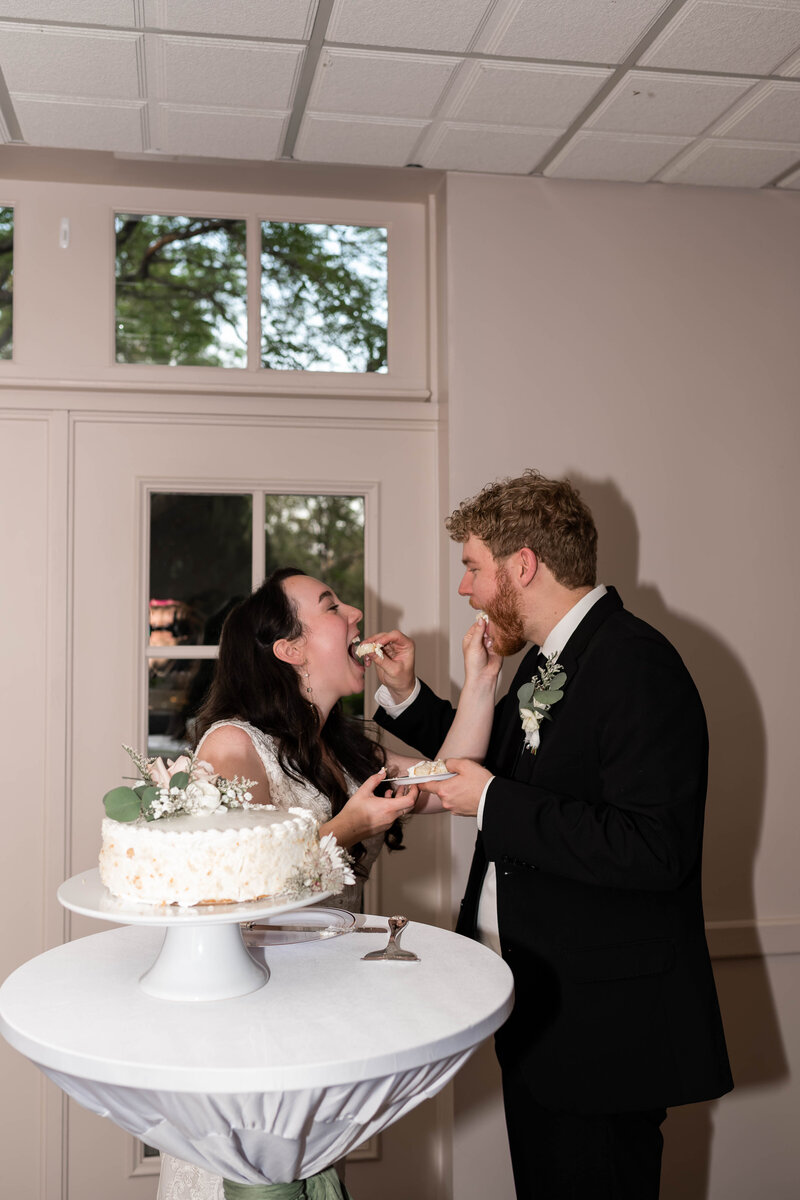 60-K&M - Grand Ledge Opera House Wedding - Mariah Kasten Photo