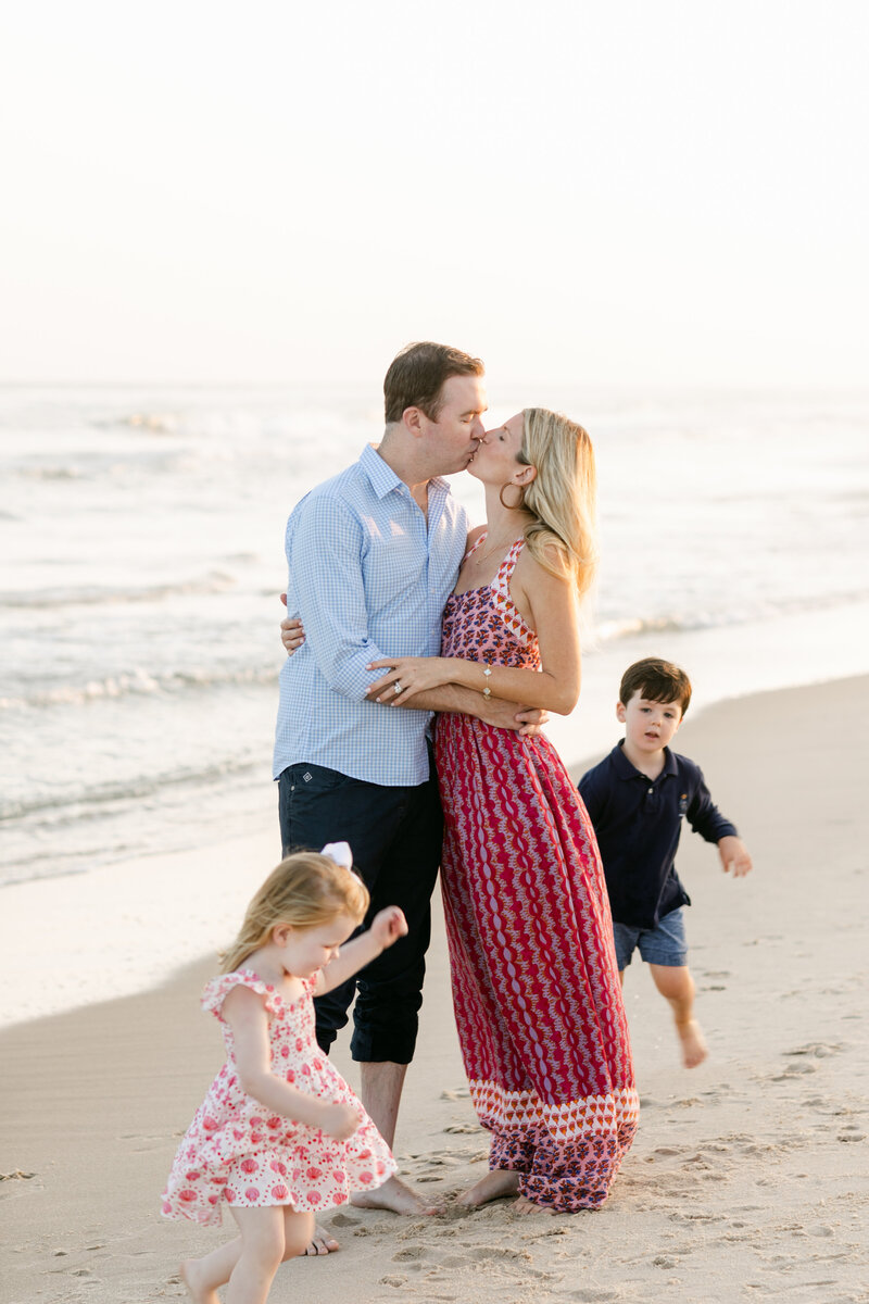 Meg Miller Photography Family Lifestyle Newborn Maternity Wedding Photographer Connecticut New York East Coast Destination Beach City Classic Timeless Photo Photos14